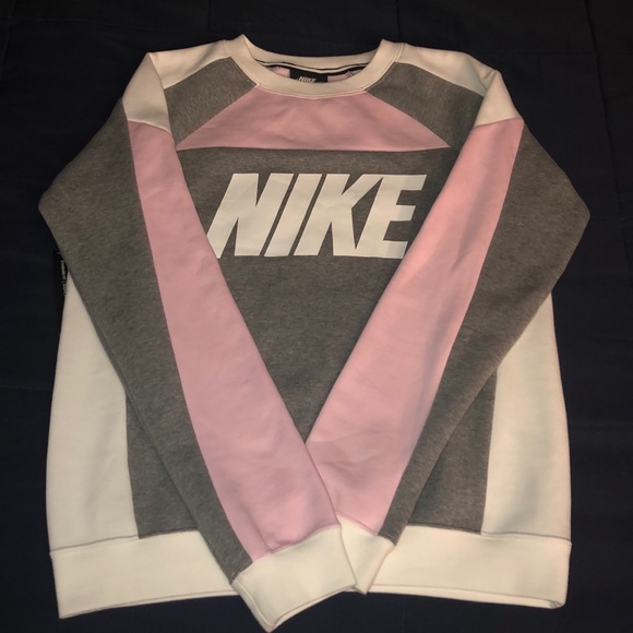 Nike Tops - Nike pink and grey sweater